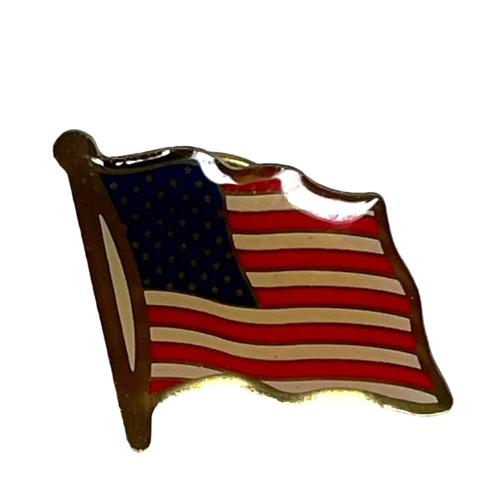 American Flag Lapel Pin - Patriotic USA Flag Enamel Badge A525